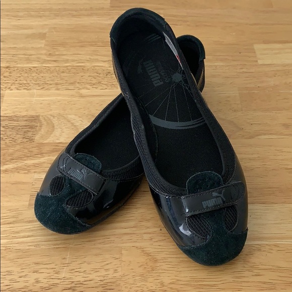 Puma flats